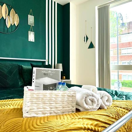 Comfortable Private Room In Bermondsey ロンドン エクステリア 写真